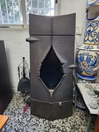 Estufa de leña metálica