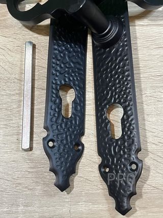 Juego de 2 Manillas para Puertas Amig