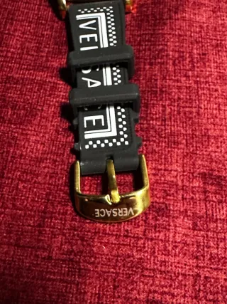 Reloj Versace Dorado y Negro