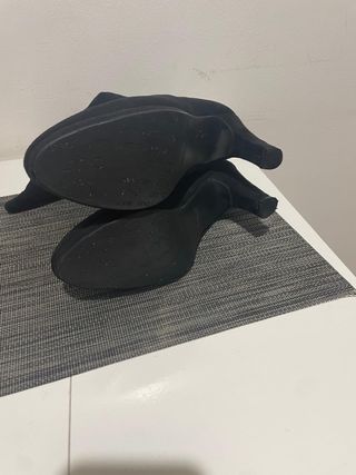 Botas de tacón negras de ante