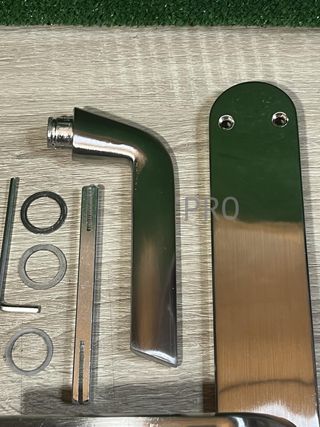 Manetas para puertas Emuca