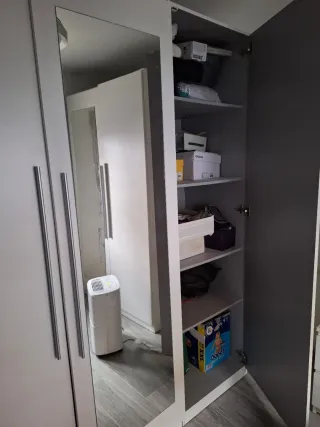 Armario blanco gran capacidad con espejo