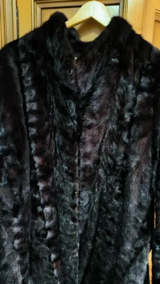 Abrigo largo sintético tipo visón