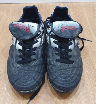 Botas de fútbol Joma Alfonso Negras y Plateadas