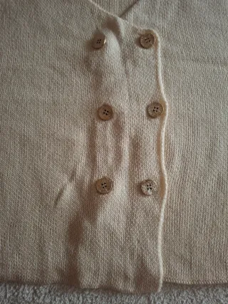 Chaleco beige de punto. Ver medidas