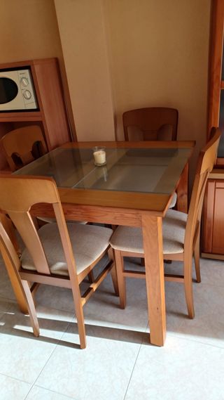 Mesa Comedor Madera y Cristal + 4 Sillas
