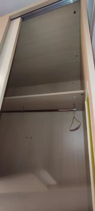 Armario ropero madera habitación, puerta corredera