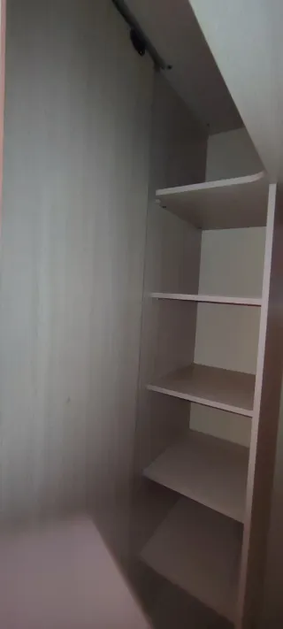 Armario ropero madera habitación, puerta corredera