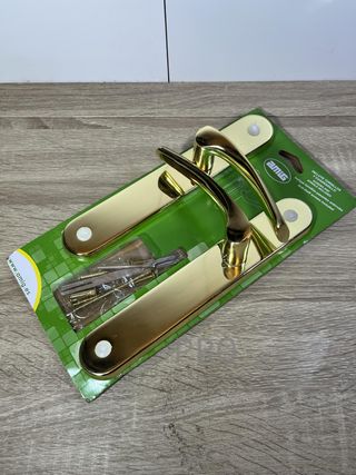 Juego de 2 Manillas para Puertas Amig