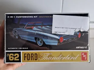 Maqueta Ford Thunderbird '62 AMT 1/25