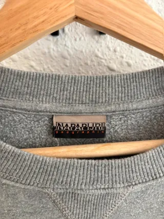 Sudadera Napapijri Gris Básica Logo 1987