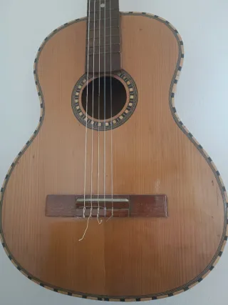 Chitarra artigianale