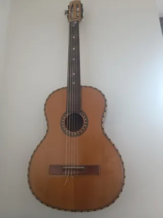 Chitarra artigianale