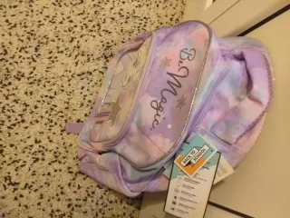 Mochila infantil morada con Elsa de Frozen