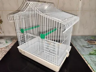 Jaula para pájaros blanca