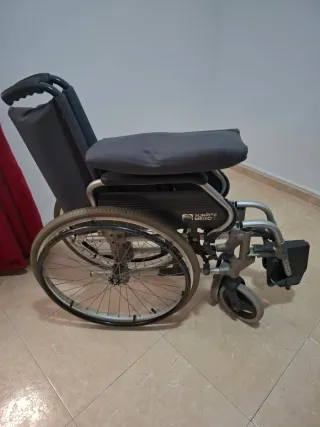 Silla de ruedas plegable