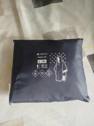 Poncho Forclaz L XL impermeable lluvia