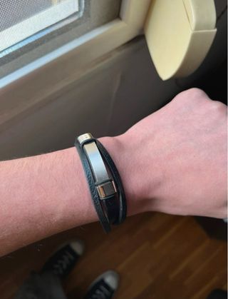 Pulsera Marea Piel Negra y Acero plateado.