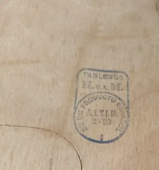 Reloj de péndulo de madera