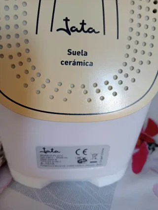 Plancha Jata Cerámica 2400W