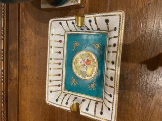 Vaso e posacenere decorati