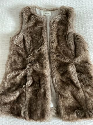 Chaleco pelo beige y marron