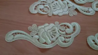 Lotto applicazioni pizzo e passamaneria