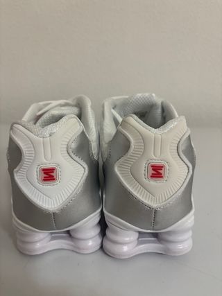 Nike Shox Plata y Blanco