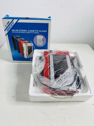 Unisef Z-20P Walkman Radio Cassette Japan 1980