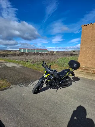 Zontes U1 125 Naked Negra/Amarilla