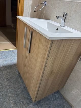 Mueble de baño madera y metal