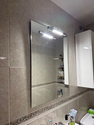 Mueble de baño madera y metal