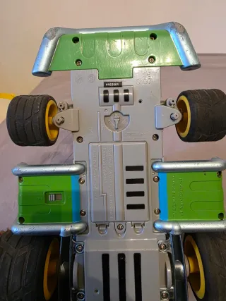 Carrera RC Mario Kart Yoshi