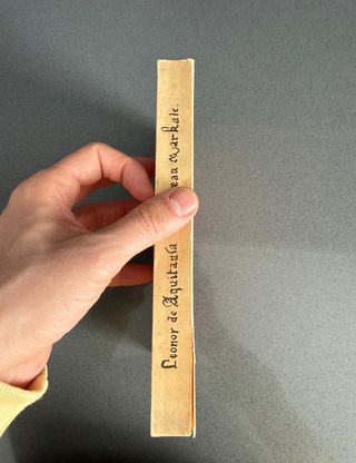 La Vida La Leyenda, Influencia De Leonor Aquitania