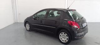 Peugeot 207 2012