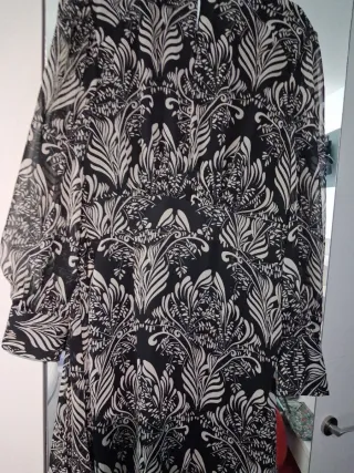 Vestido gasa estampado negro y beige