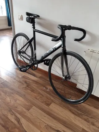 Bicicleta Fixie Aventón Córdoba All Black