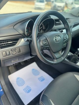 Toyota Avensis 2.0 150D ADVANCE TS