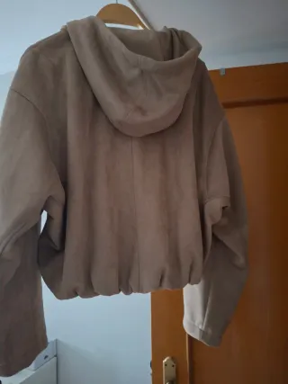 Chaqueta Zara Beige con Capucha