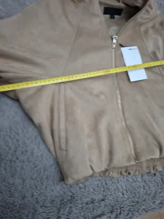 Chaqueta Zara Beige con Capucha