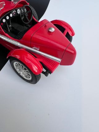 Alfa Romeo 2300 Monza 1/18 Burago