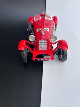 Alfa Romeo 2300 Monza 1/18 Burago