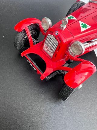 Alfa Romeo 2300 Monza 1/18 Burago