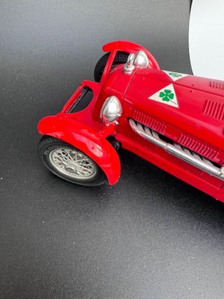 Alfa Romeo 2300 Monza 1/18 Burago