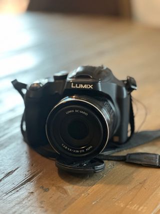 Cámara Panasonic Lumix DC Vario 35-8mm