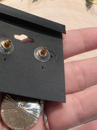 Pendientes Guess Dorados y Negros