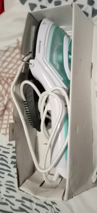 Sofá de piel reclinable blanco...no es su precio