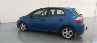 Toyota Auris 2010