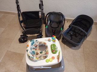 Cochecito bebé y andador musical