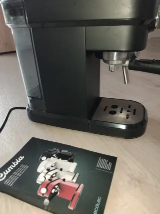 Cafetera Cecotec Cumbia Cafelizzia Negra